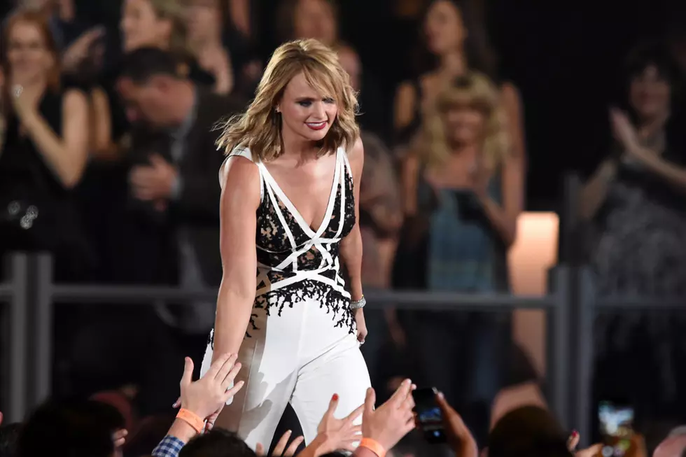 Miranda Lambert Keeps Title for Female Vocalist of the Year at 2015 ACM Awards