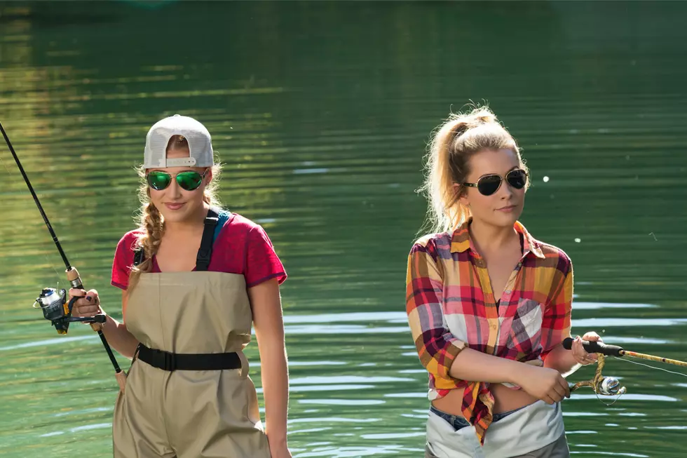 Maddie & Tae Serve Up Revenge in ‘Shut Up & Fish’ Video