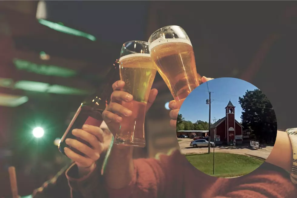 This Minnesota Town, Population 4, Has One Of The Coolest Bars Ever!